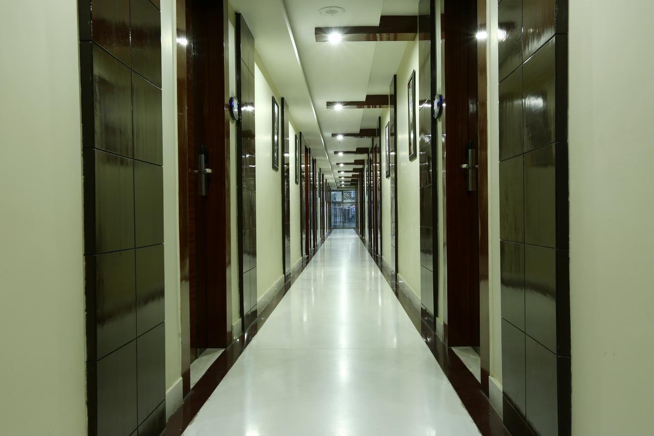 Hotel Sj International Guwahati Bagian luar foto